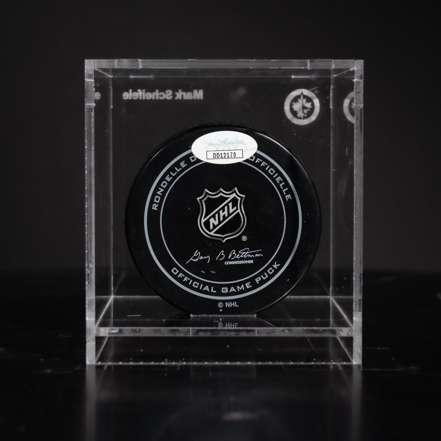 Puck Firmado Mark Scheifele- Winnipeg Jets